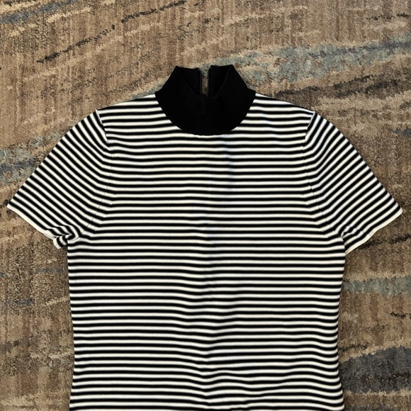 Michael Kors Dress 🖤 - Picture 3 of 5